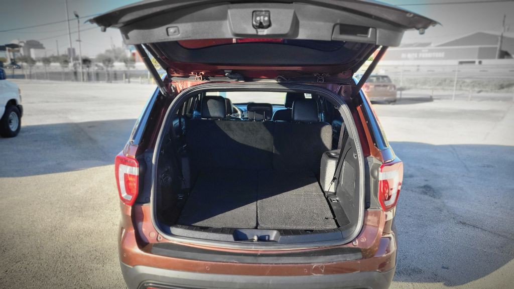 2016 Ford Explorer Image 6