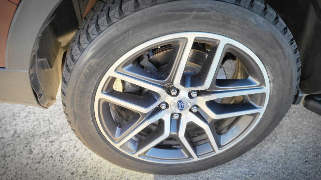 2016 Ford Explorer Image 9