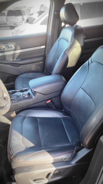2016 Ford Explorer Image 13