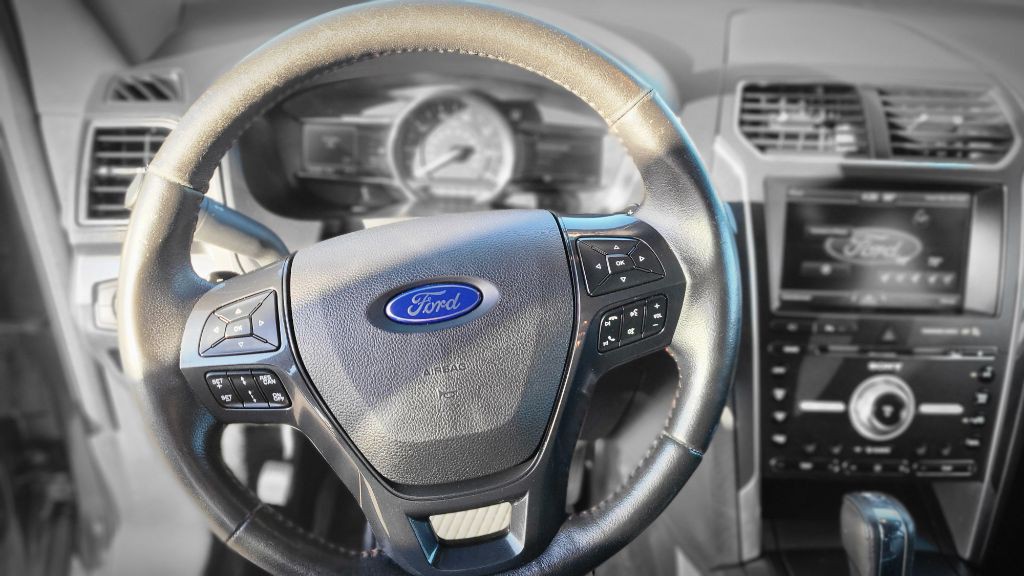 2016 Ford Explorer Image 15