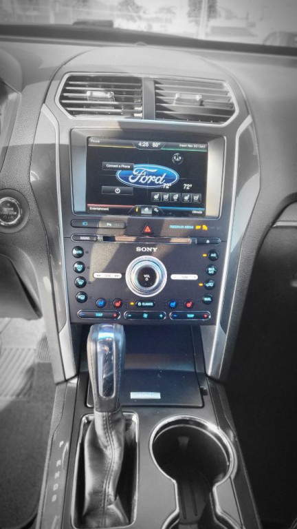 2016 Ford Explorer Image 16
