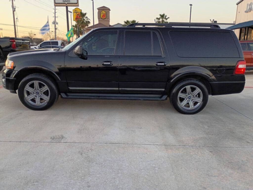 2017 Ford Expedition Image 1
