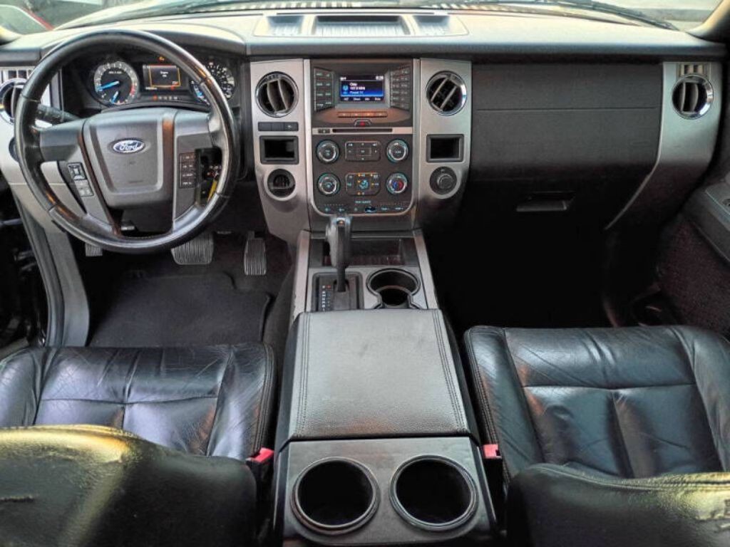 2017 Ford Expedition Image 8