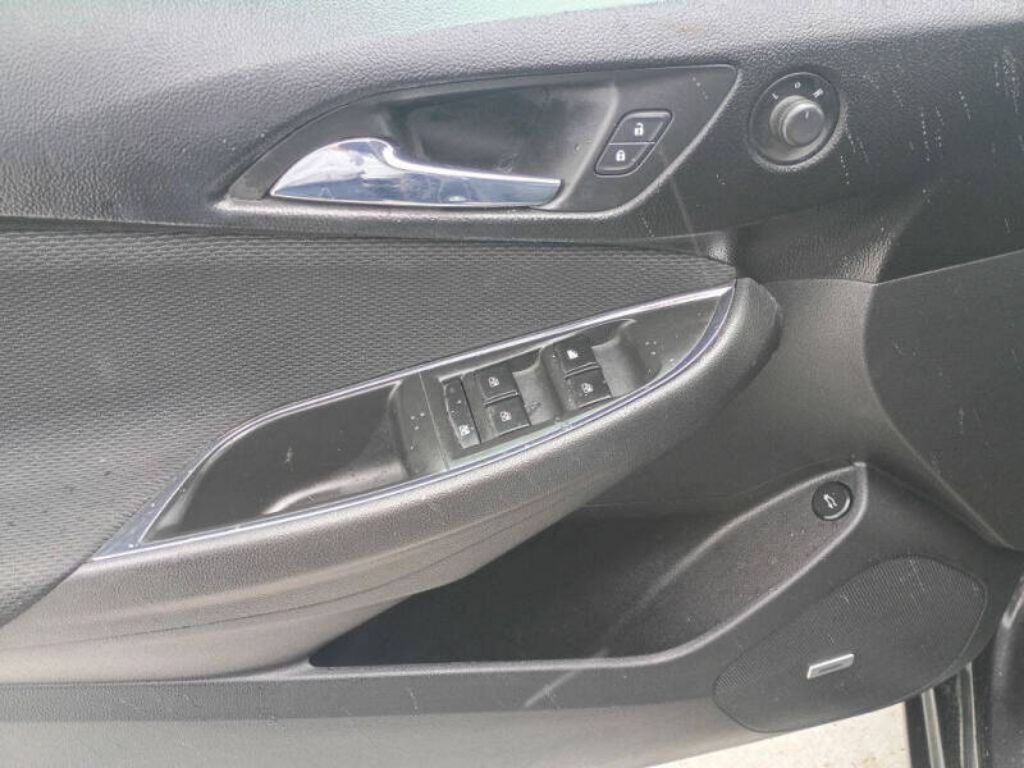 2016 Chevrolet Cruze Image 16