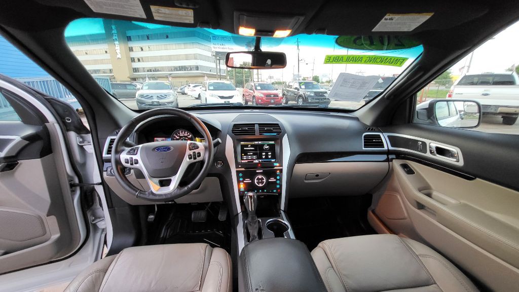 2015 Ford Explorer Image 11