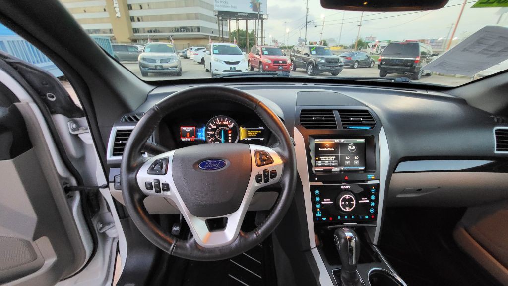 2015 Ford Explorer Image 13