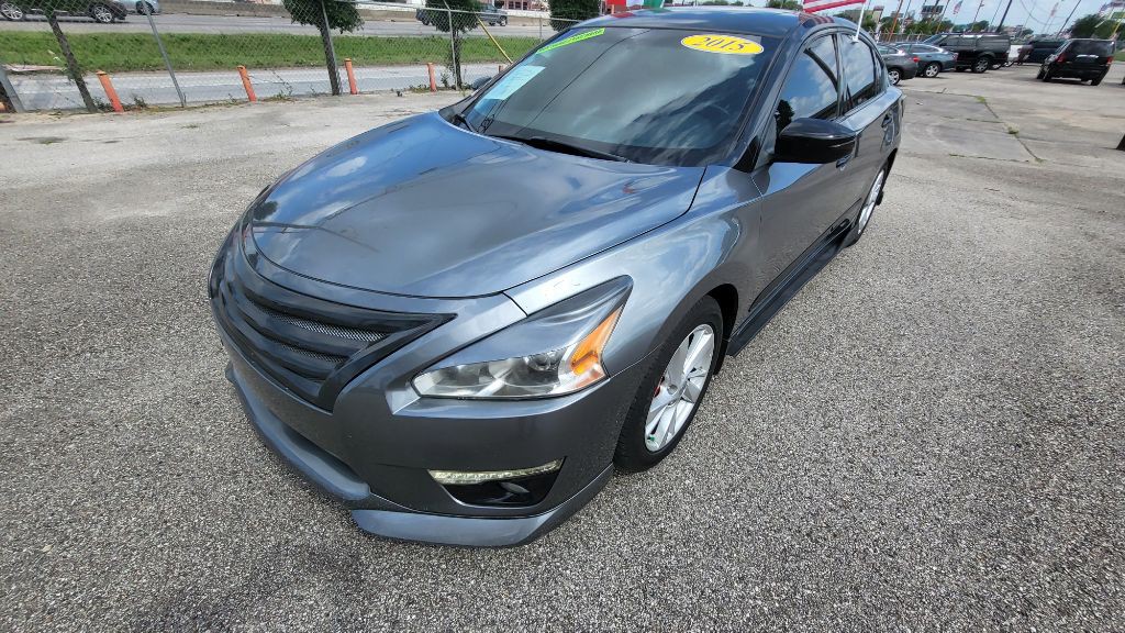 2015 Nissan Altima Image 1