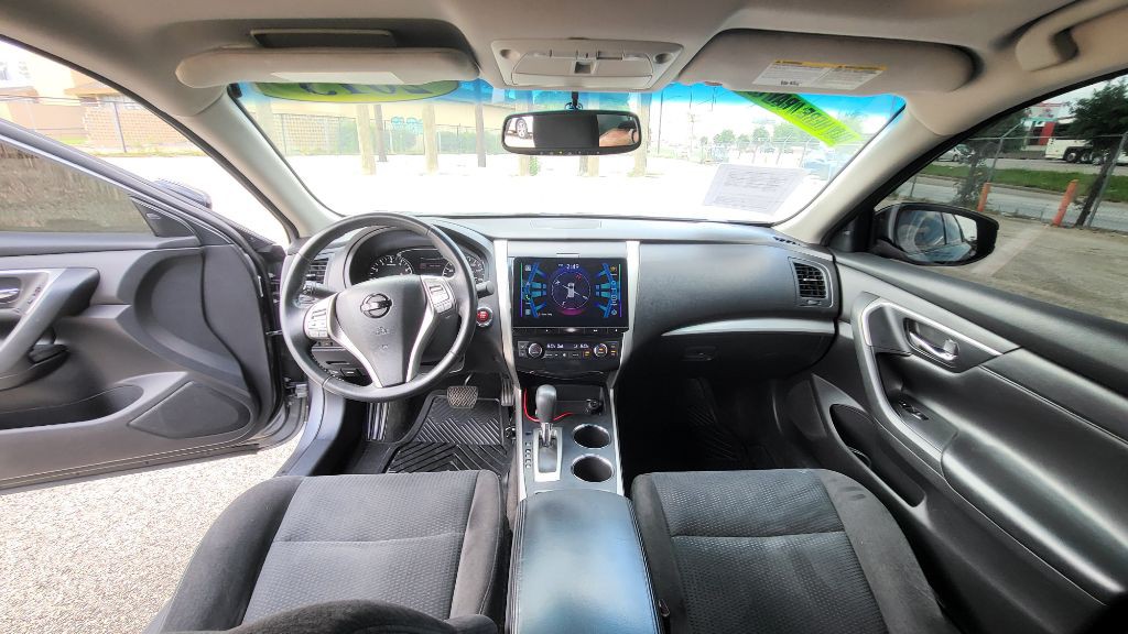 2015 Nissan Altima Image 11