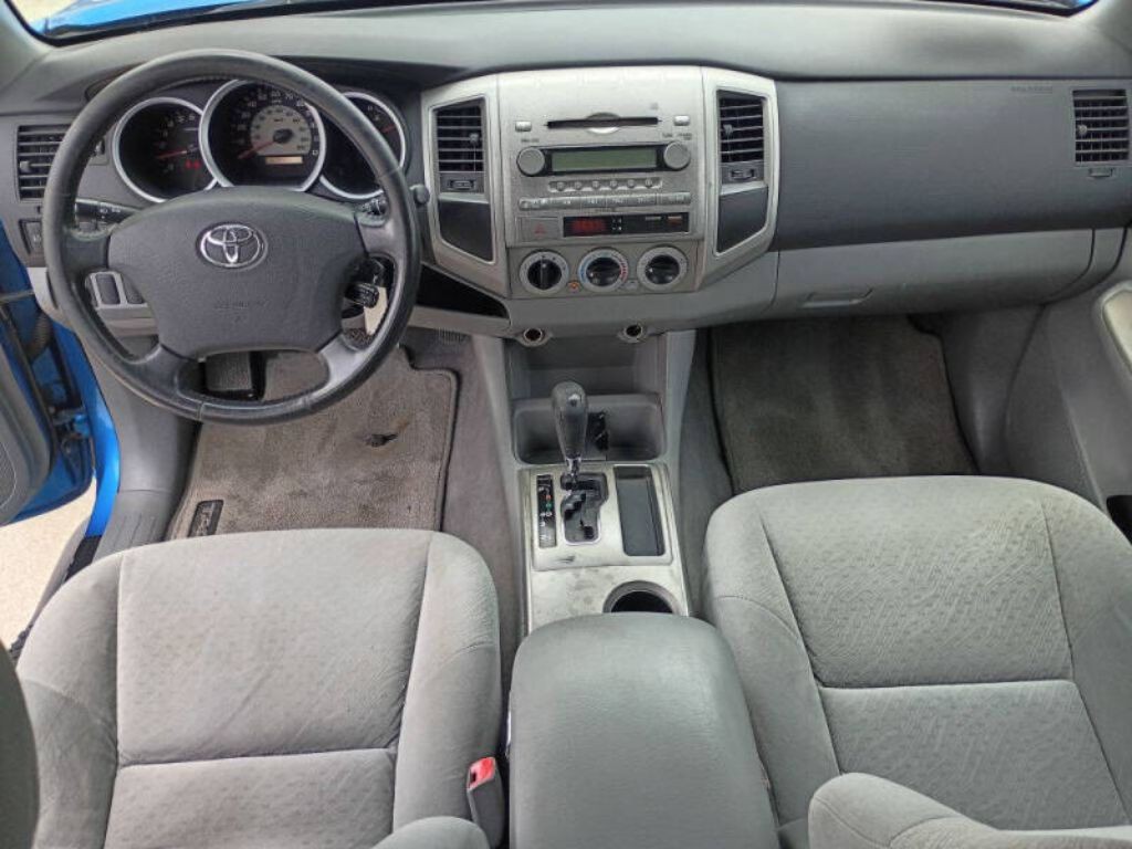 2005 Toyota Tacoma Image 13