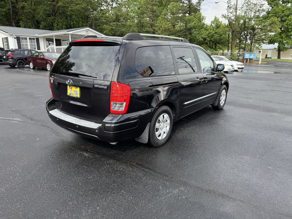 2008 Hyundai Entourage Image 4