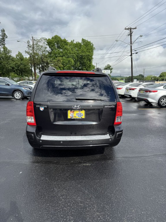 2008 Hyundai Entourage Image 5