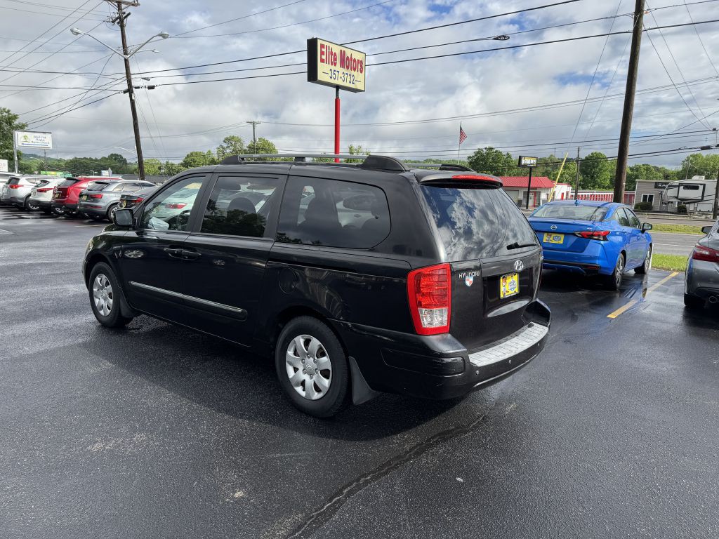 2008 Hyundai Entourage Image 6