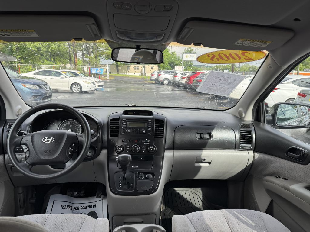 2008 Hyundai Entourage Image 14