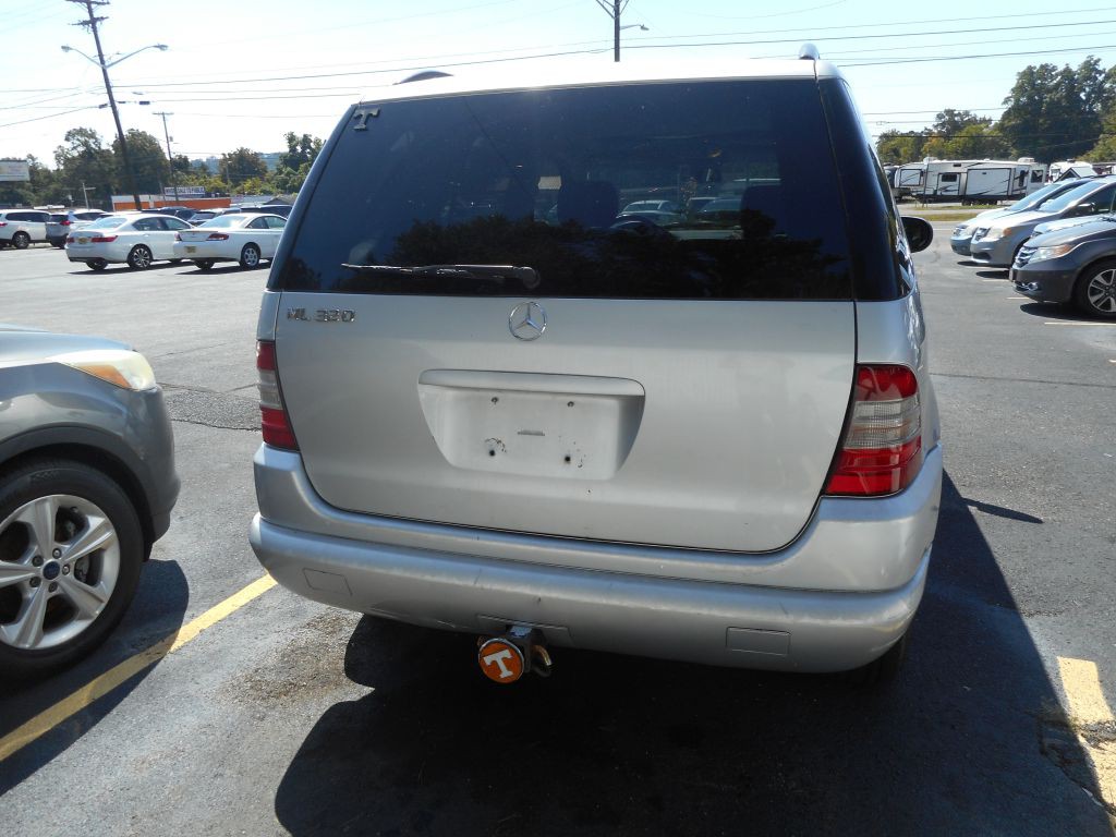 2000 Mercedes-Benz M-Class Image 2