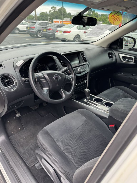 2014 Nissan Pathfinder Image 9