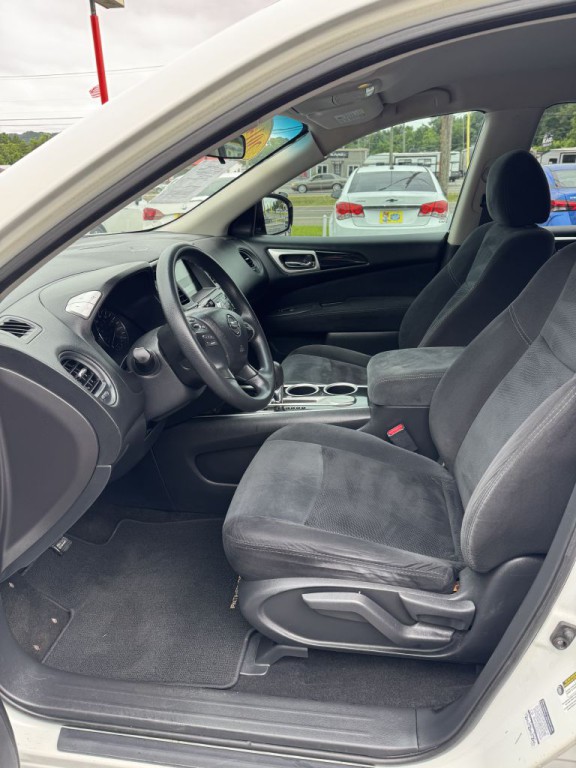 2014 Nissan Pathfinder Image 10