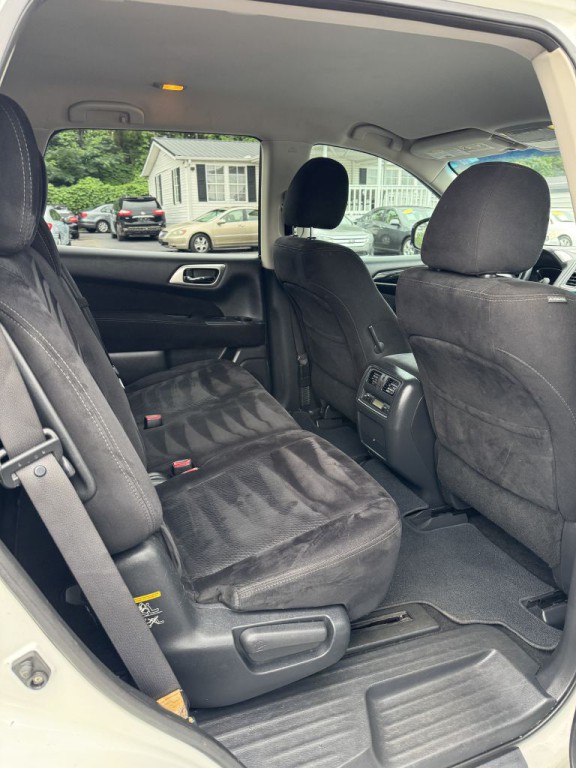 2014 Nissan Pathfinder Image 23