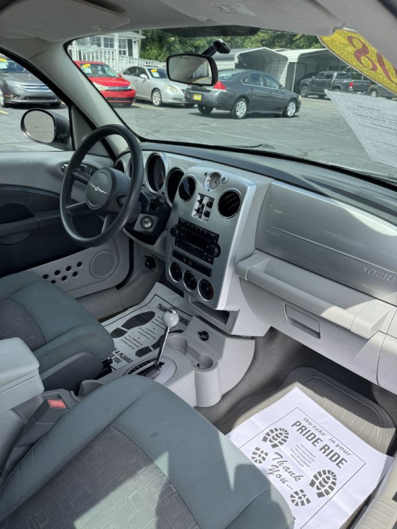 2008 Chrysler PT Cruiser Image 15