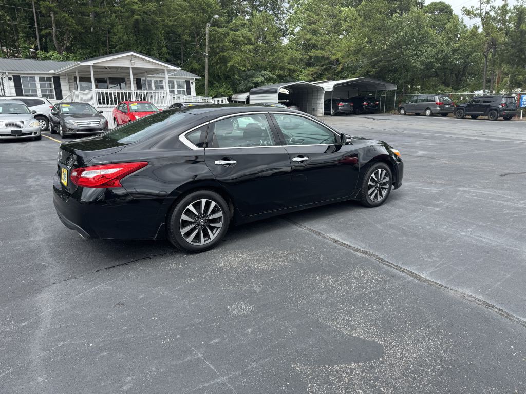 2016 Nissan Altima Image 4