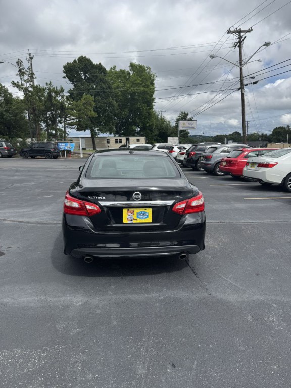 2016 Nissan Altima Image 6