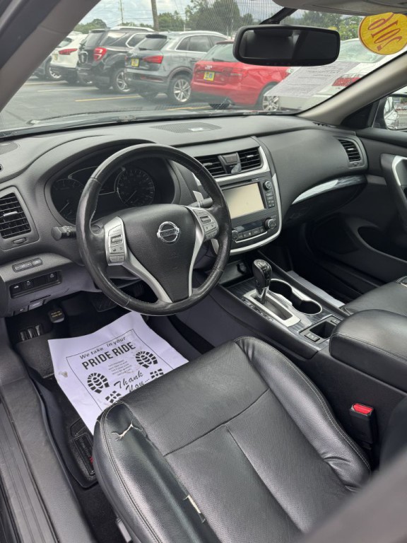 2016 Nissan Altima Image 10