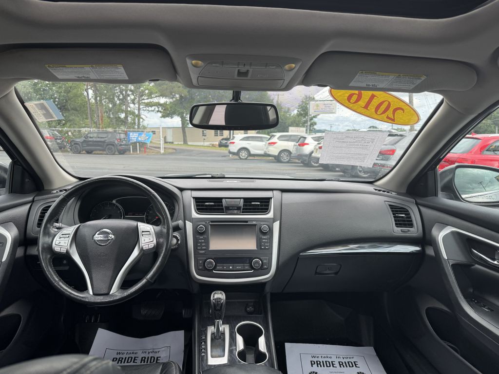2016 Nissan Altima Image 17