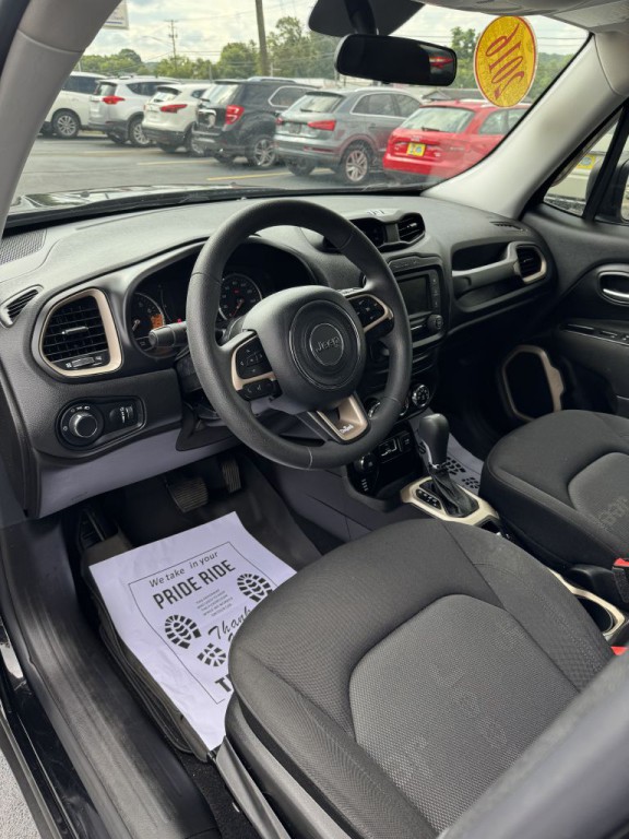 2016 Jeep Renegade Image 8