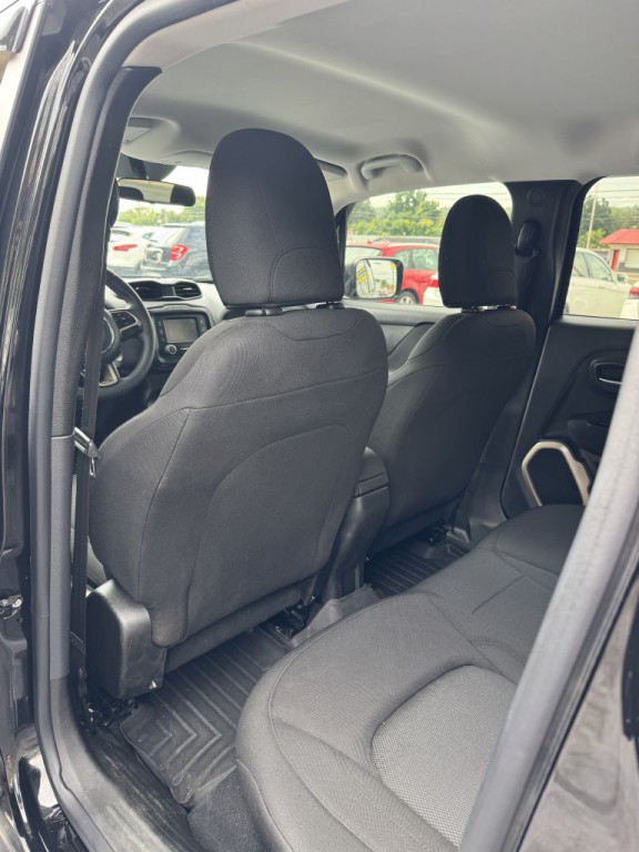 2016 Jeep Renegade Image 17