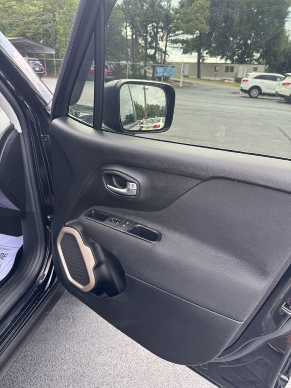 2016 Jeep Renegade Image 22