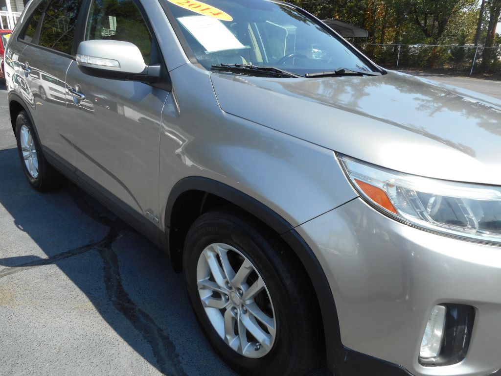 2014 Kia Sorento Image 2