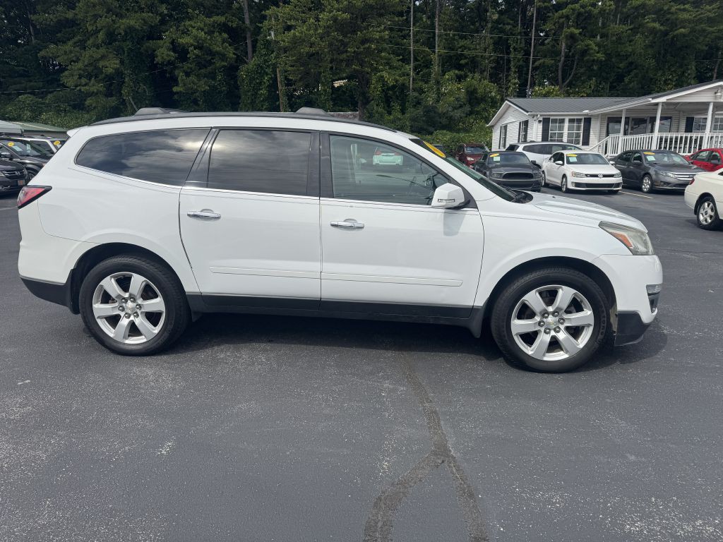 2017 Chevrolet Traverse Image 3