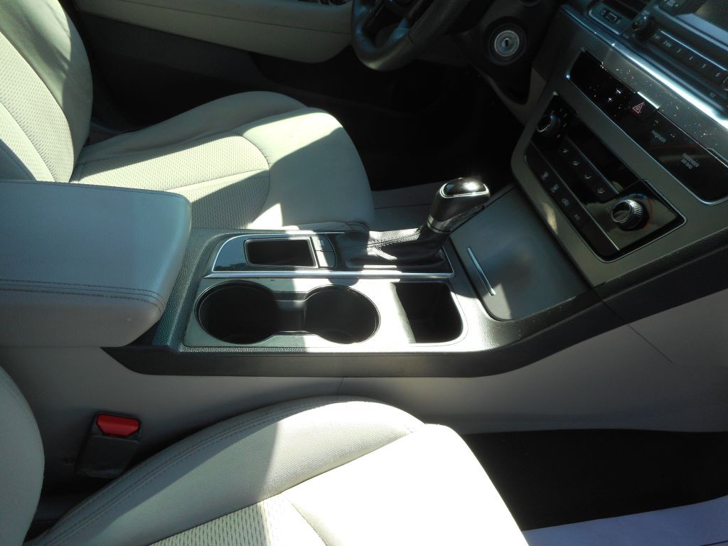 2015 Hyundai Sonata Image 8