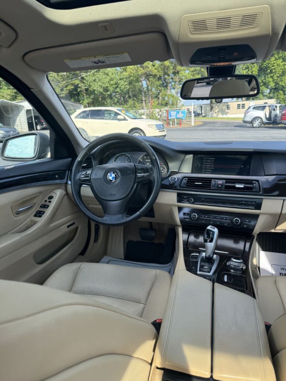 2013 BMW 5 Series Image 16