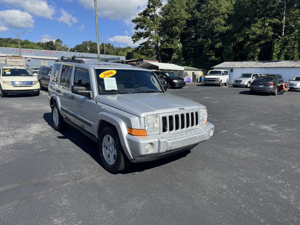 2006 Jeep Commander Image 2