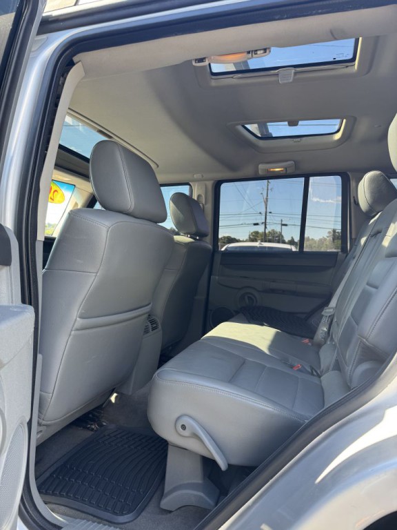 2006 Jeep Commander Image 17