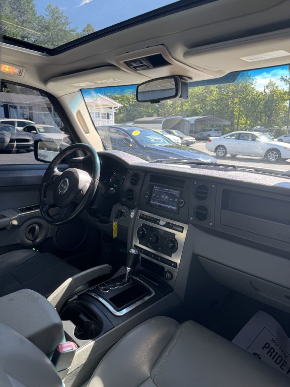 2006 Jeep Commander Image 24