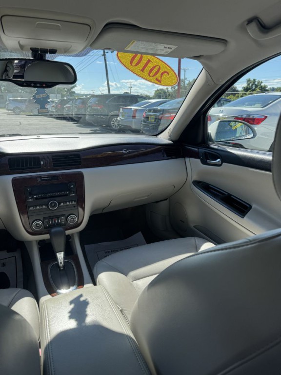 2010 Chevrolet Impala Image 11