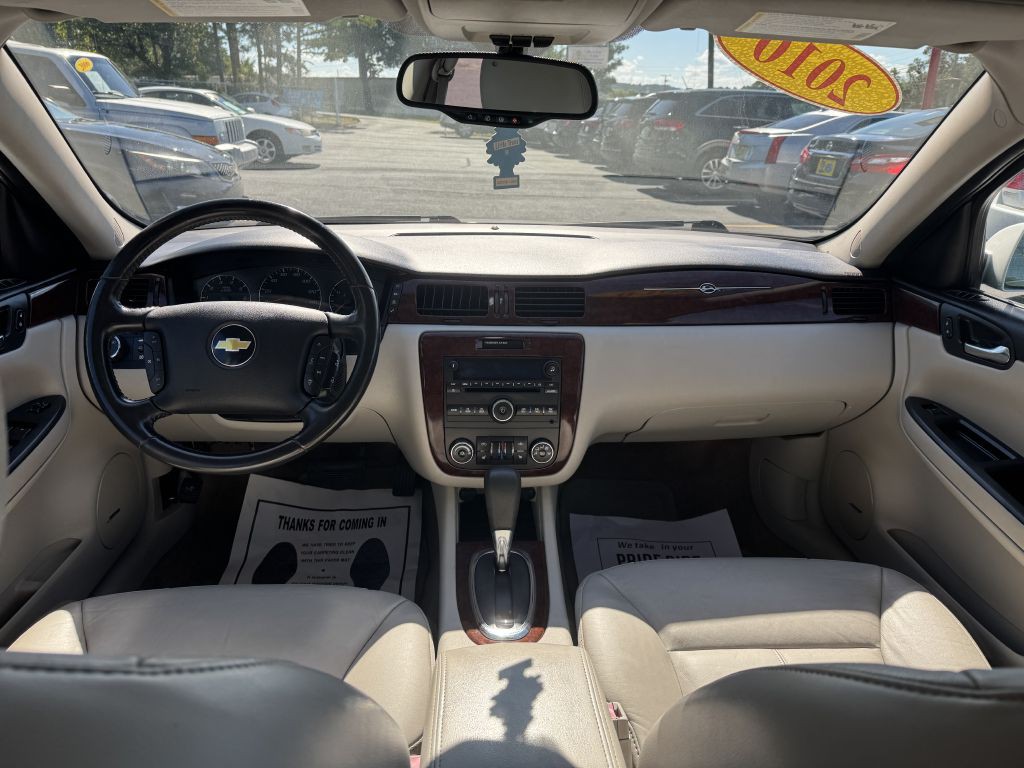 2010 Chevrolet Impala Image 13
