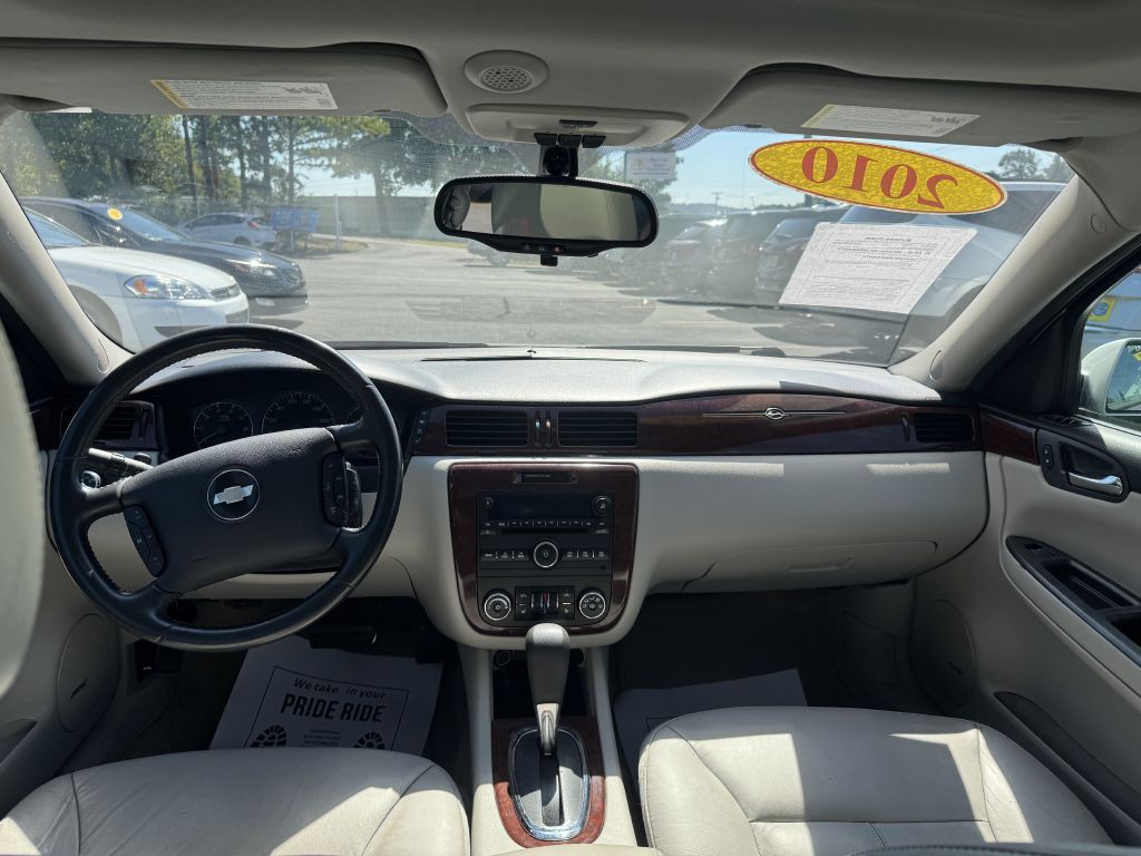2010 Chevrolet Impala Image 11