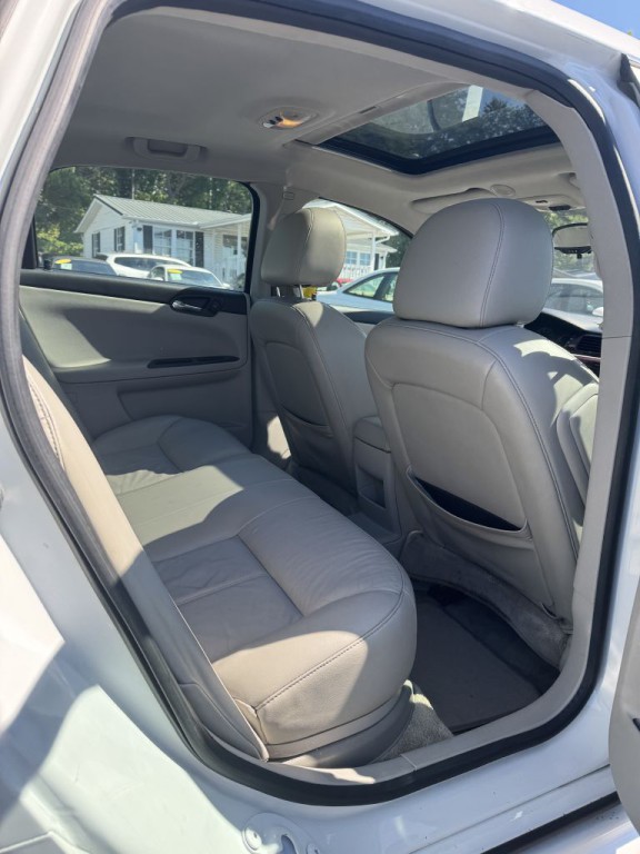 2010 Chevrolet Impala Image 19