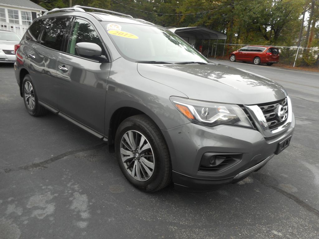 2017 Nissan Pathfinder Image 5