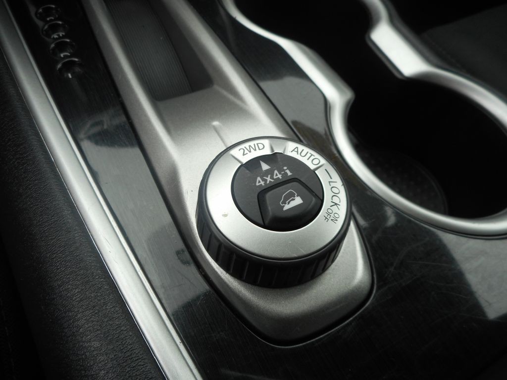 2017 Nissan Pathfinder Image 15