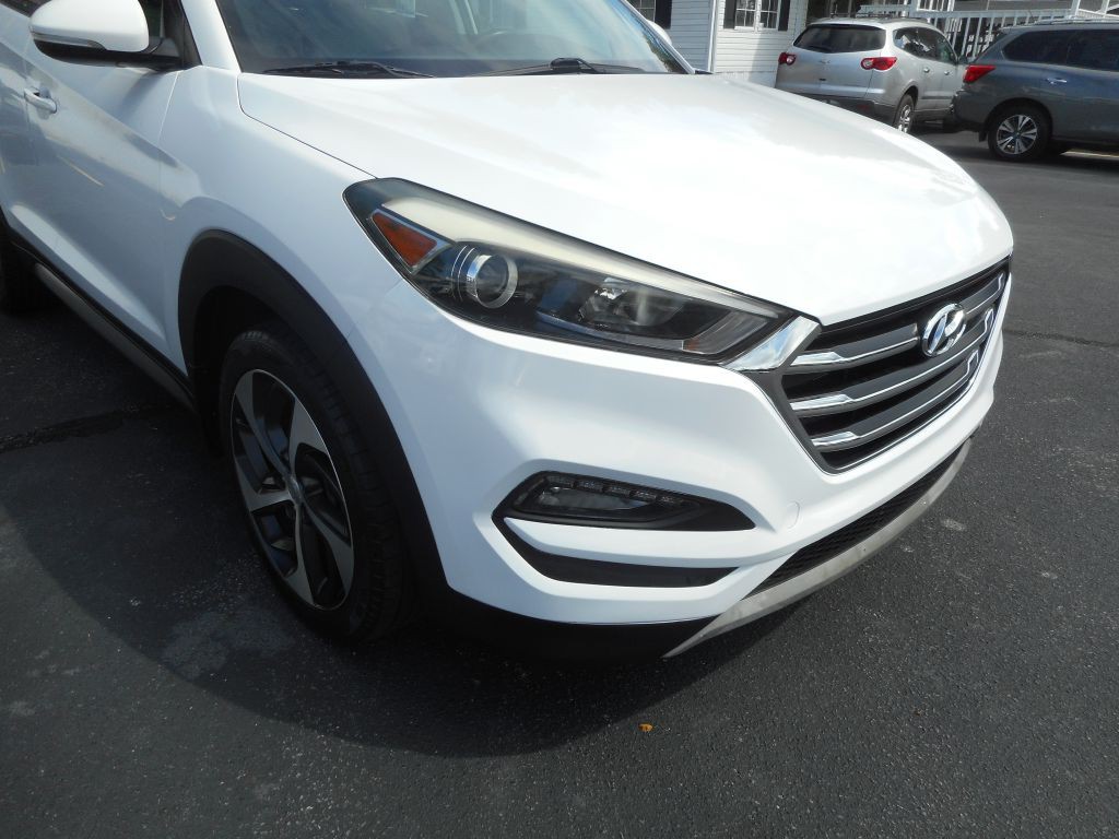 2017 Hyundai Tucson Image 2