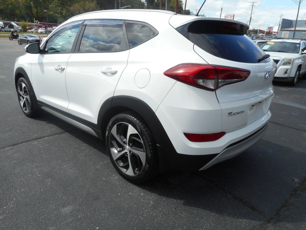 2017 Hyundai Tucson Image 8