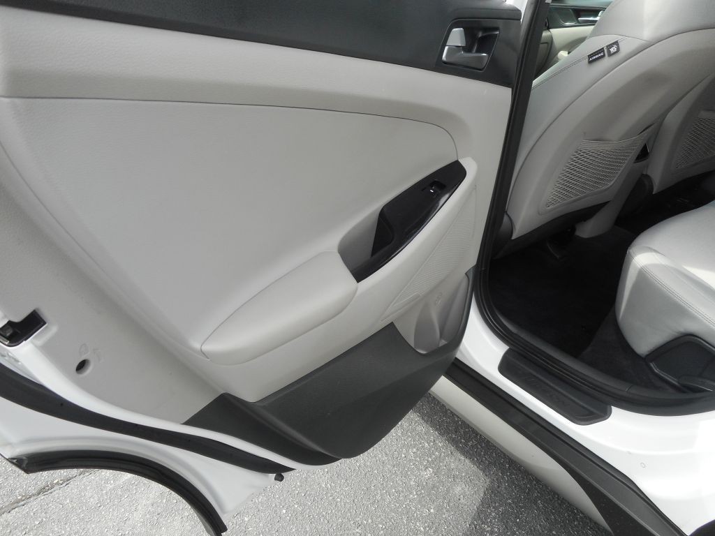 2017 Hyundai Tucson Image 9