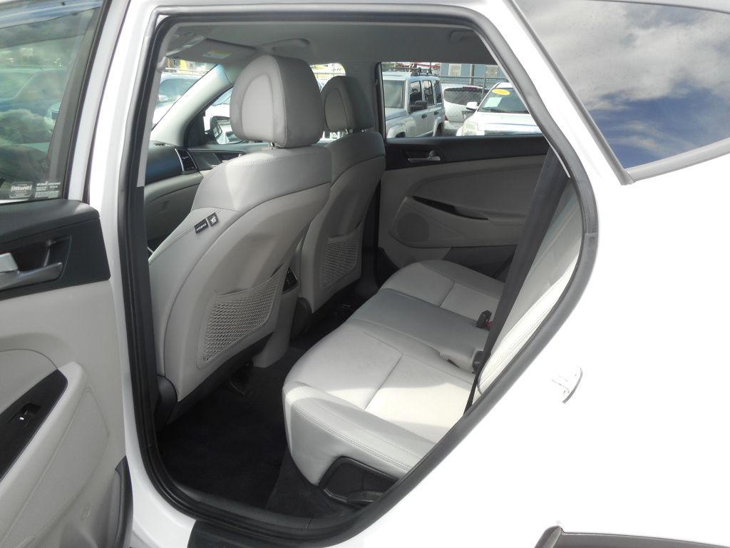 2017 Hyundai Tucson Image 10