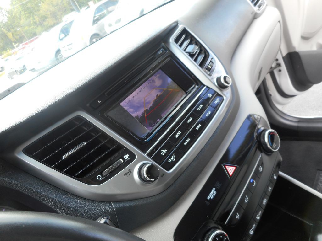 2017 Hyundai Tucson Image 17
