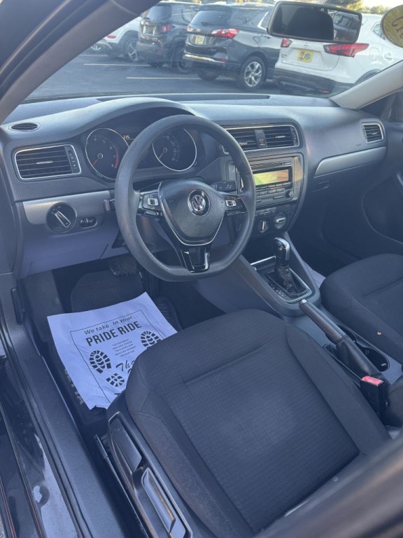 2015 Volkswagen Jetta Image 9