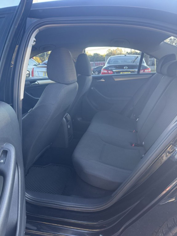 2015 Volkswagen Jetta Image 14