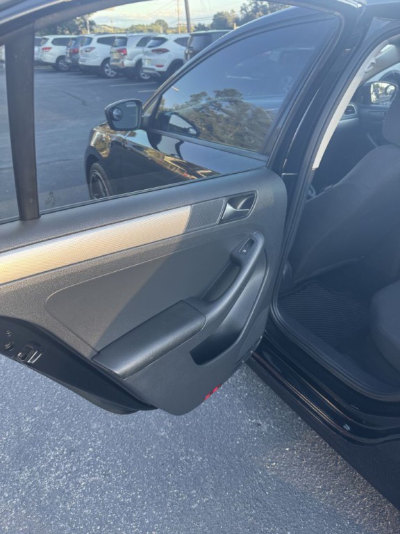 2015 Volkswagen Jetta Image 15